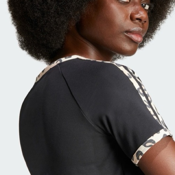 Adidas Women's Black Short Sleeve Tee - Picture 4 of 7